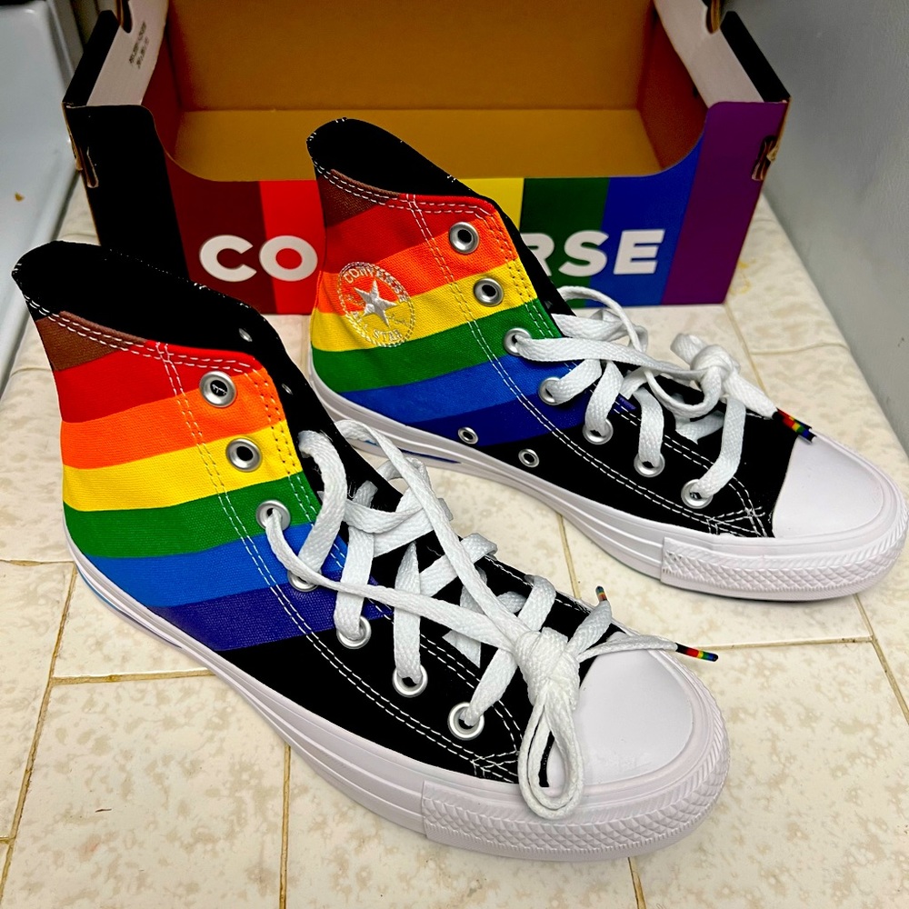 New Unworn Converse Rainbow Pride High-Top Chucks Size 4M/6W